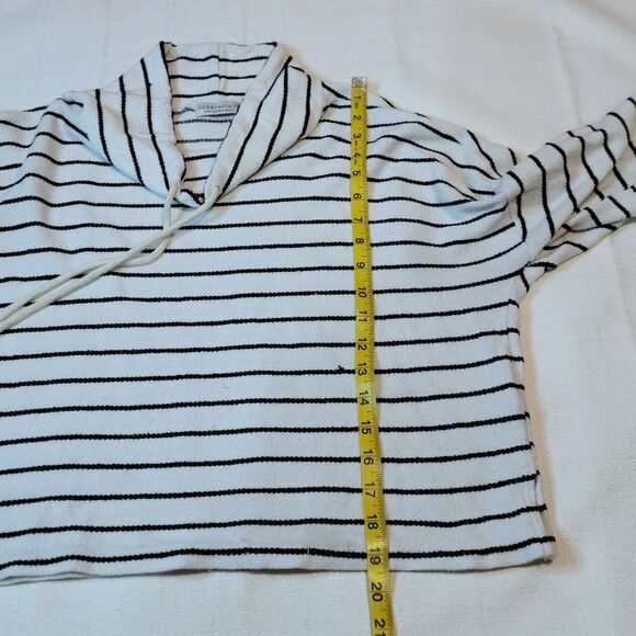 Paper Crane Striped Cropped Cowl Neck Pullover Size Medium - Picture 3 of 15